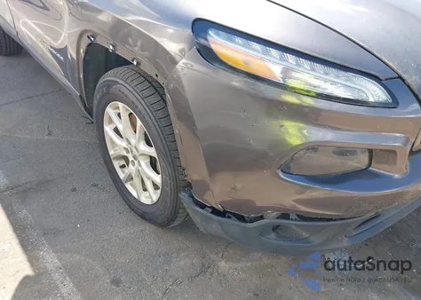 2016 Jeep Cherokee Latitude из США, поврежденный, VIN 1C4PJMCBXGW186511